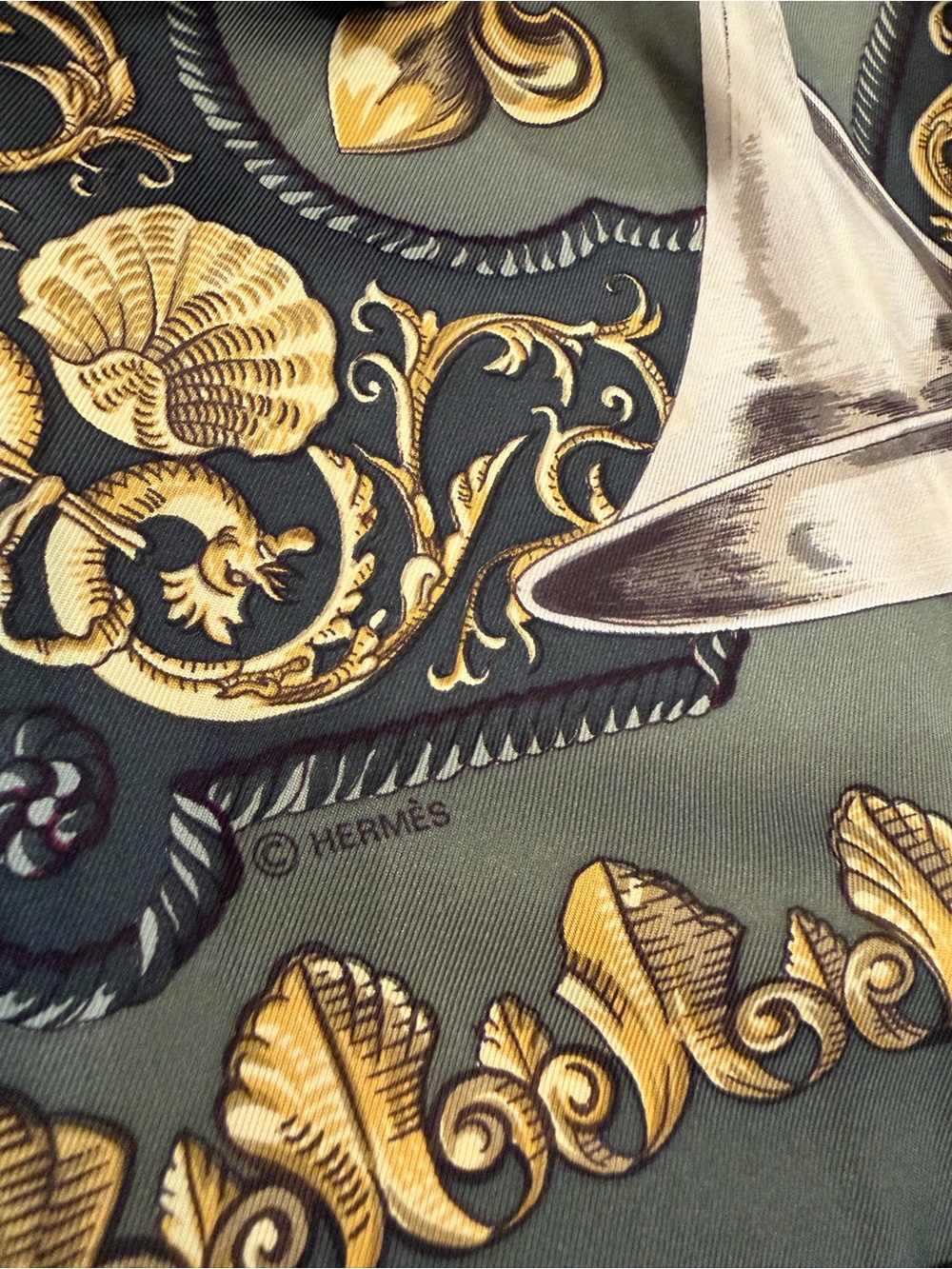 Hermes Ludovicus Magnus Scarf - Picture 9 of 10